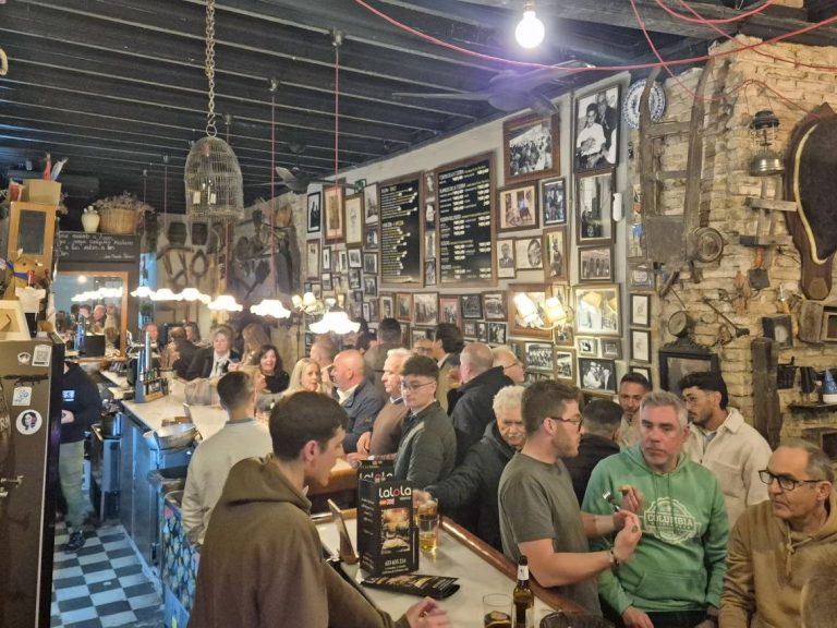 Lokales Flair im Ort: Tabanco Lalola Hier treffen sich Einheimische und Touristen