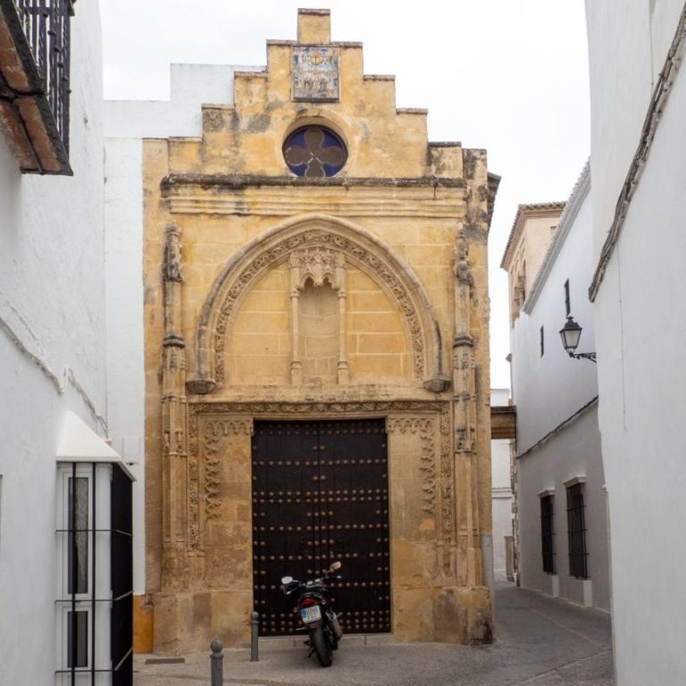 Enge Gassen und historische „Capilla de la Misericordia“ Autofahren ist in der Altstadt nur begrenzt möglich